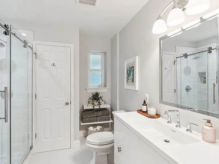 7412 Farnum St — Photo 13