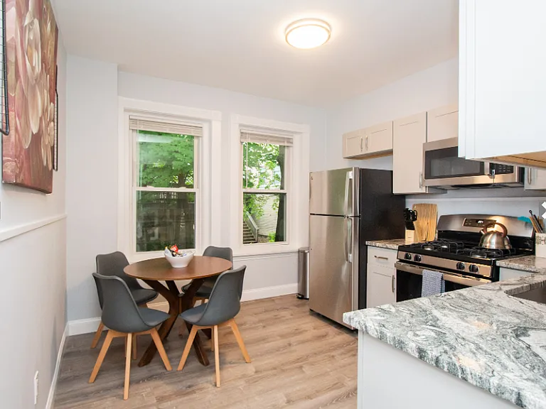 636 Washington St #5 — Photo 3