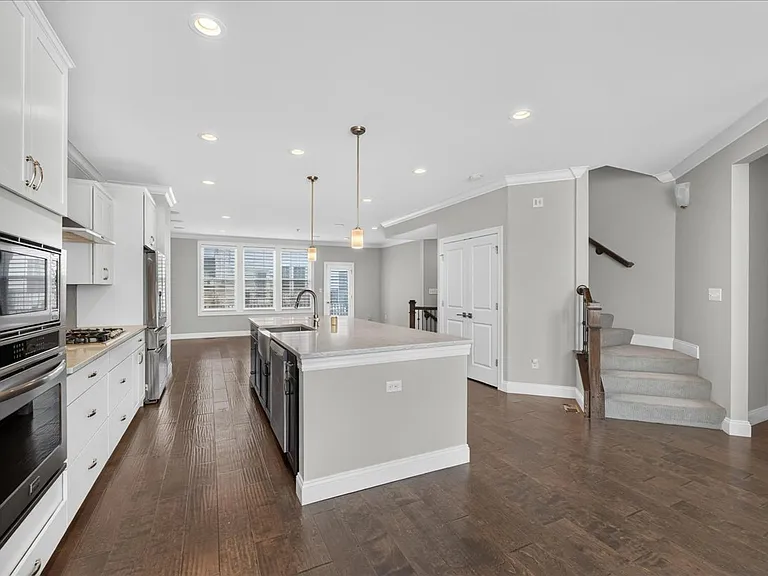 8013 Central Park Dr — Photo 14