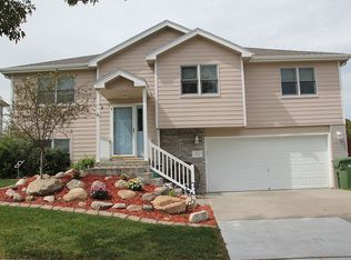 7111 N 15th St, Lincoln, NE 68521