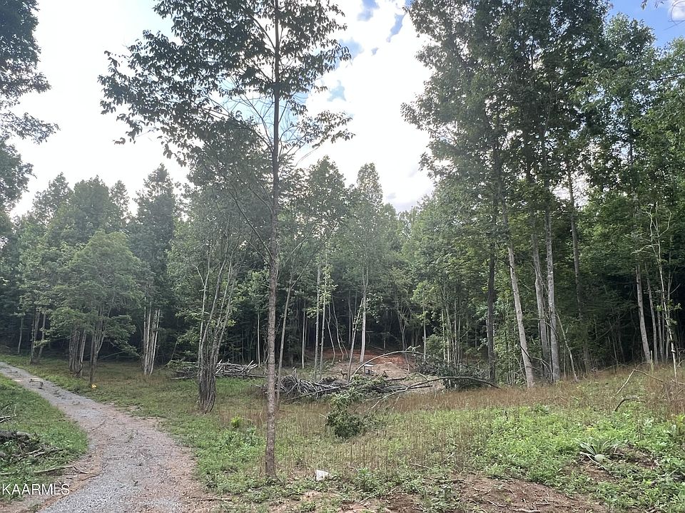1st image of 480 Country Ln