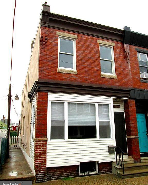 1st image of 2743 Casimir St