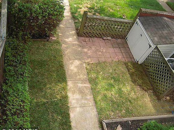 3rd image of 6066 Meadow Crest Ct