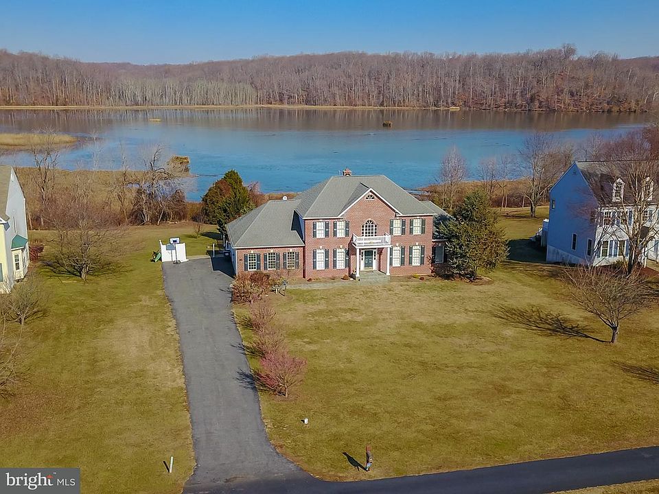 1st image of 140 The Vance Way