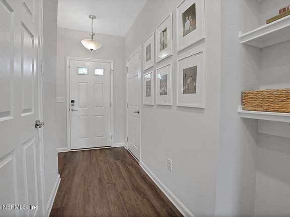 3rd image of 79 SANDERSON Drive