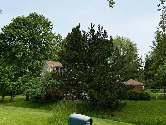 3rd image of 2372 Arizona Ct