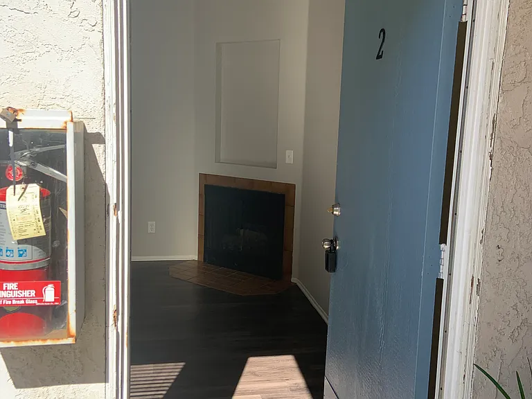 4060 32nd St #2 — Photo 5