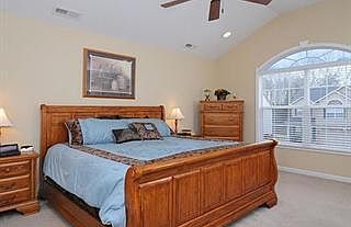 5th image of 1629 Spring Oak Ln