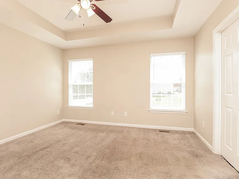 4028 Kristen St — Photo 10