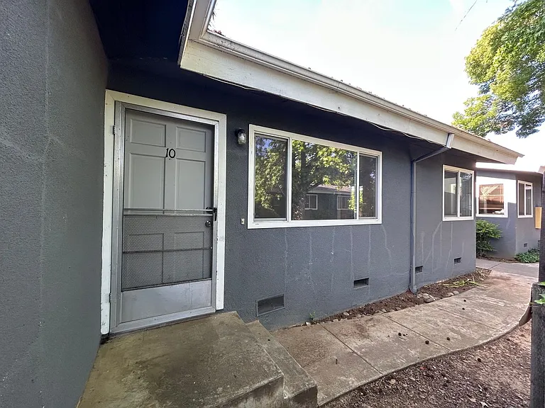 54 Grand Avenue — Photo 18