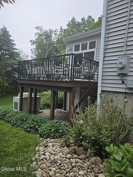 4th image of 2122 Orchard Park Drive