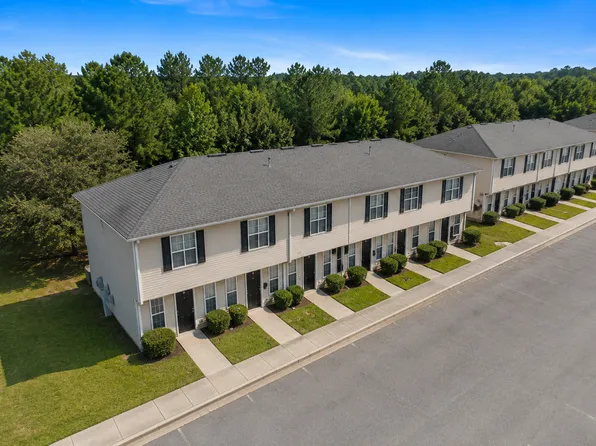 Beautiful 2bedroom 2.5 bath Townhome
