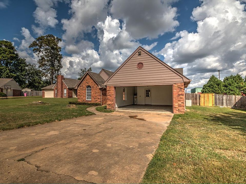 1st image of 7614 Coral Meadows Dr