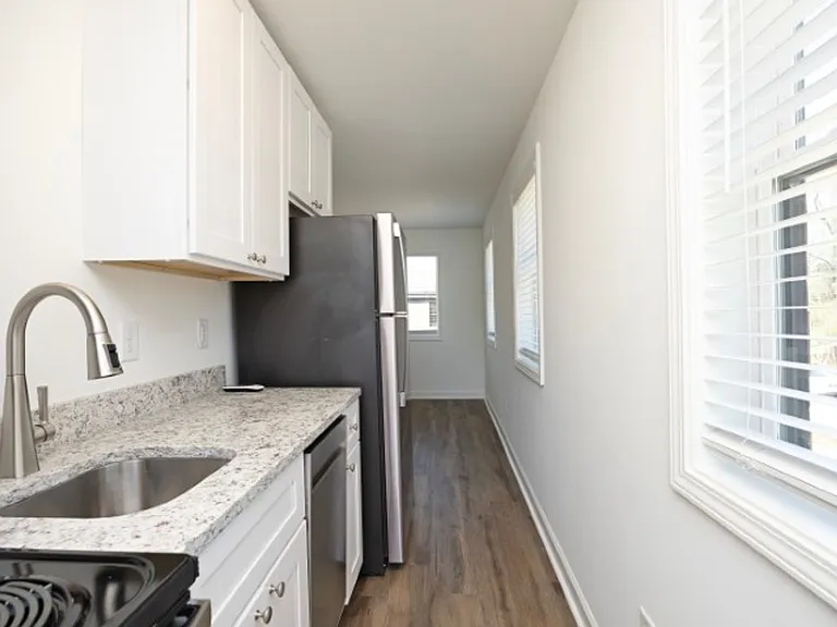 317 W Trinity Ave — Photo 8