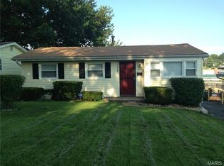 10016 Castle Dr, Saint Louis, MO 63136