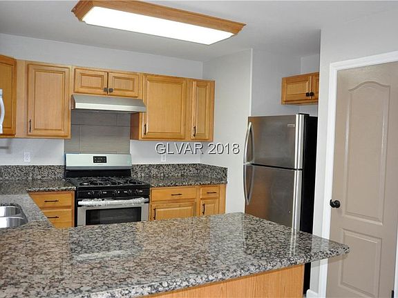 5th image of 813 Bladensburg St