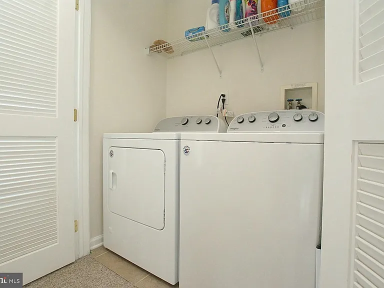 33 Farmington Ct — Photo 15