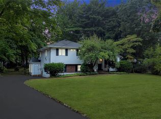122 Ketay Dr S, East Northport, NY 11731