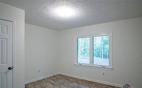 $750 month w/ shared bathroom- All utilities included