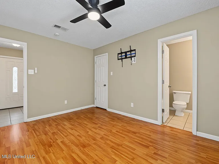 12916 Rosemont St — Photo 10