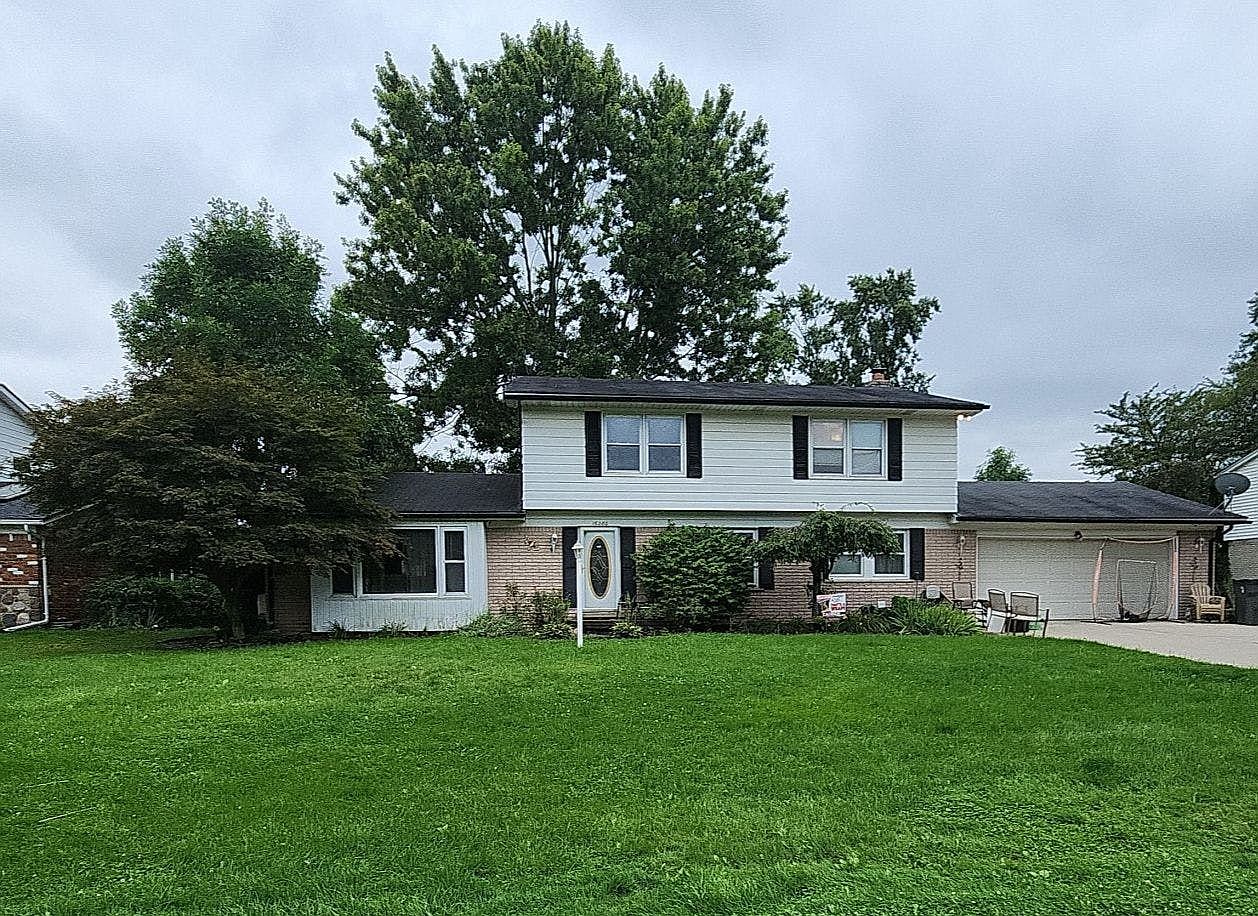 16280 Andover Dr Clinton Township MI 48035 Zillow