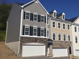 22 Truman Cir, Mc Kees Rocks, PA 15136