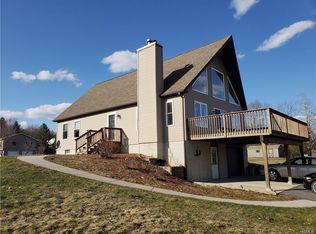 10 Dorothy Dr, Shawangunk, NY 12566