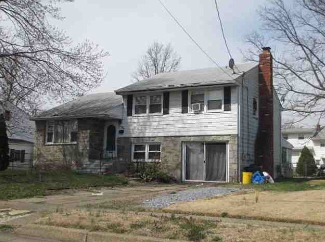 2nd image of 5431 Plymouth Ave