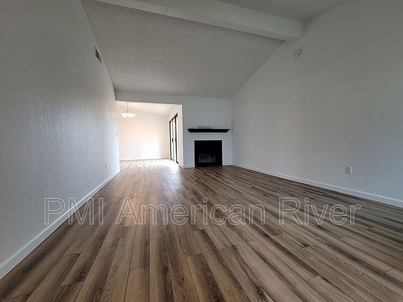 4th image of 7663 Lakewood Park Dr
