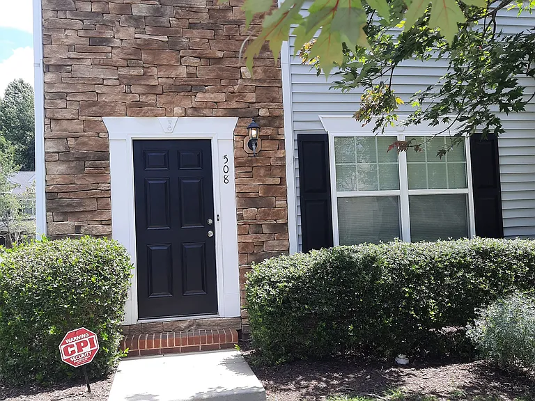 508 Sternwheel Way — Photo 1