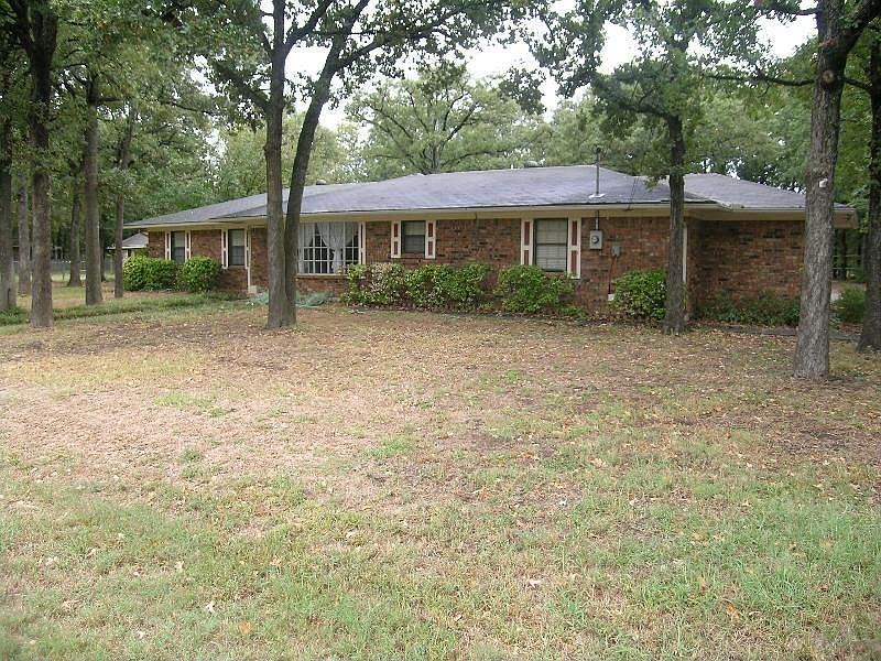 1st image of 504 Squires Ln