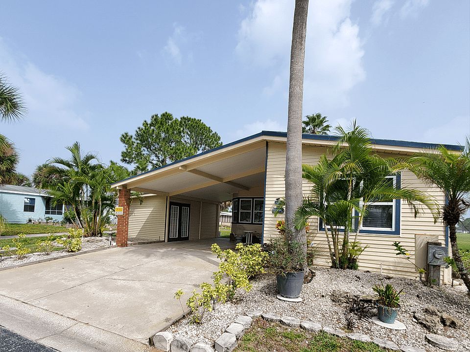 1st image of 2151 Bayou Dr S #1101