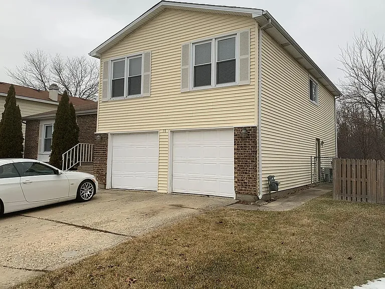 18 W Stevenson Dr — Photo 2