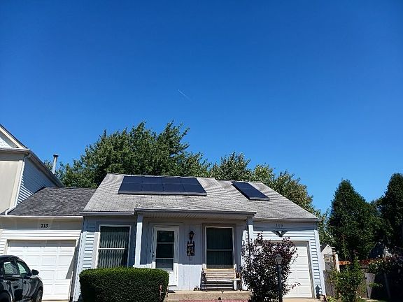 2nd image of 709 Grant Cir #709