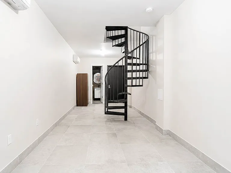 1605 New York Ave #1B — Photo 3