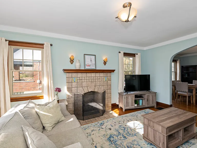 3318 Claramont Ave — Photo 11