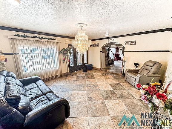 5th image of 114 W Park St