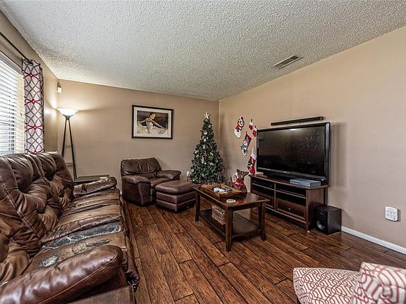5th image of 5012 Lakemoor Dr