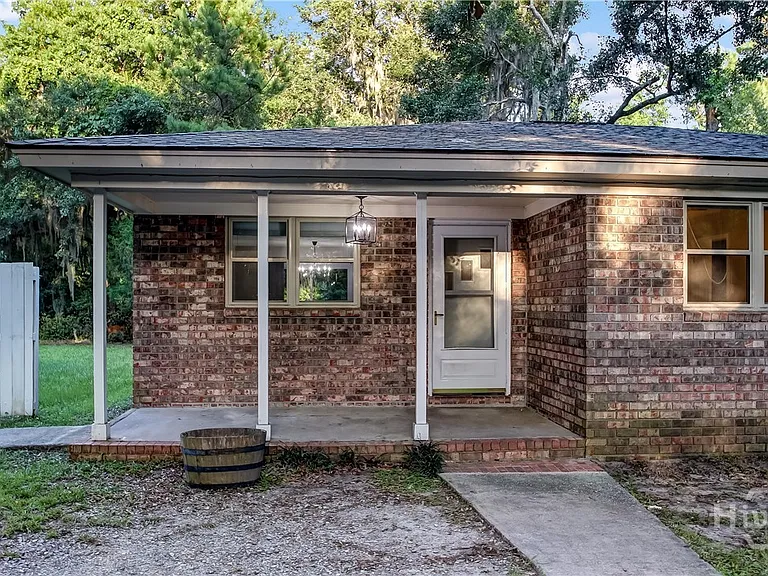 8618 Ferguson Ave — Photo 2