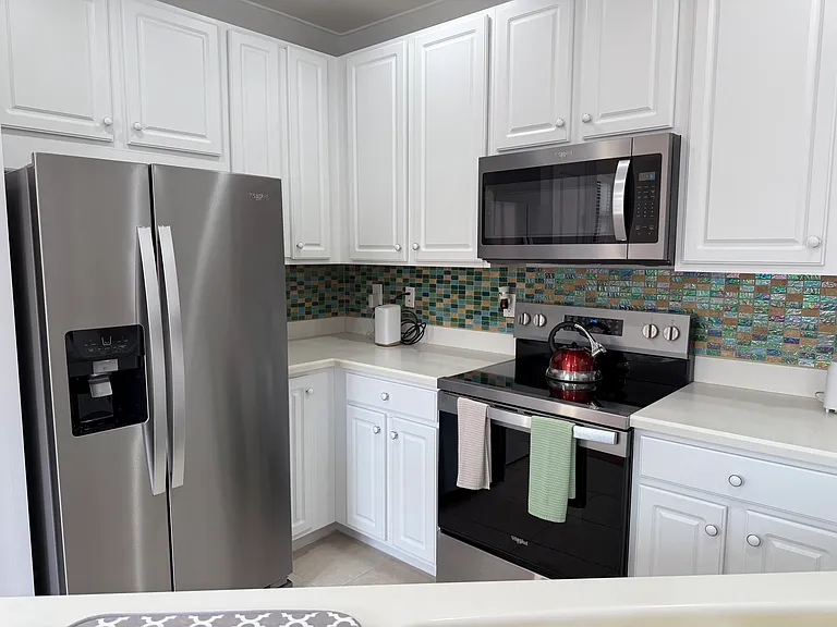 1379 Artesia Dr E #601 — Photo 6