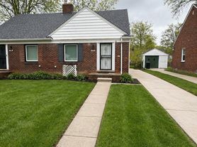 17190 Ontario St, Detroit, MI