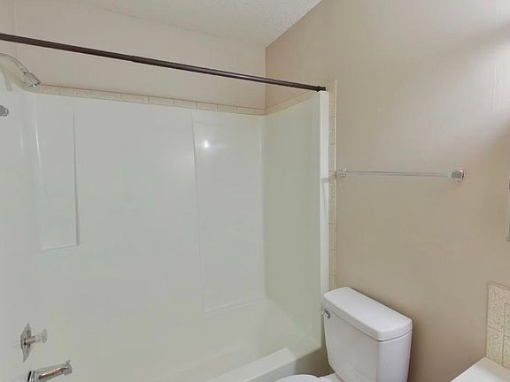 4th image of 616 N Richmond Ave #1