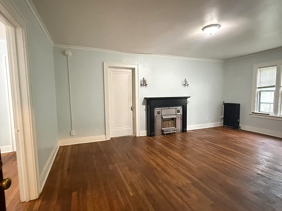 800 W South St #8