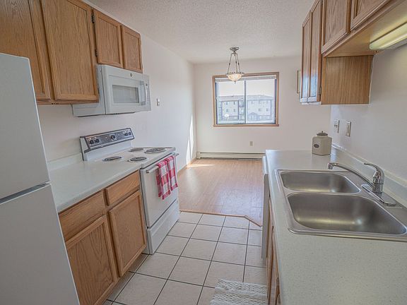 3rd image of 3100-3120 33rd St S #3100-302