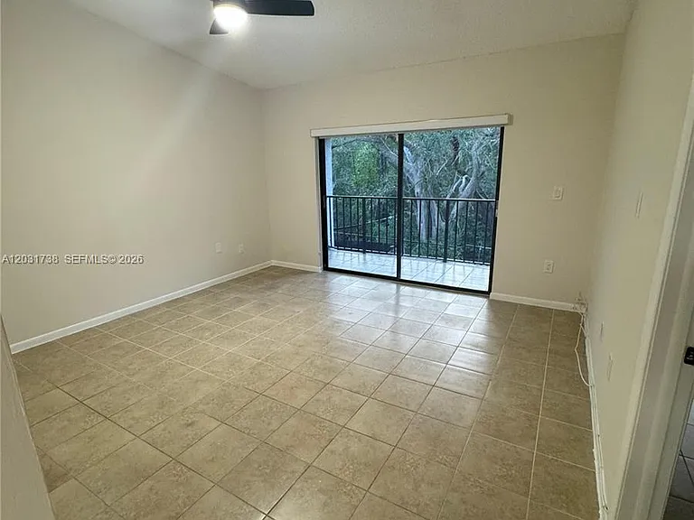 16498 NE 26th Ave #12 — Photo 17