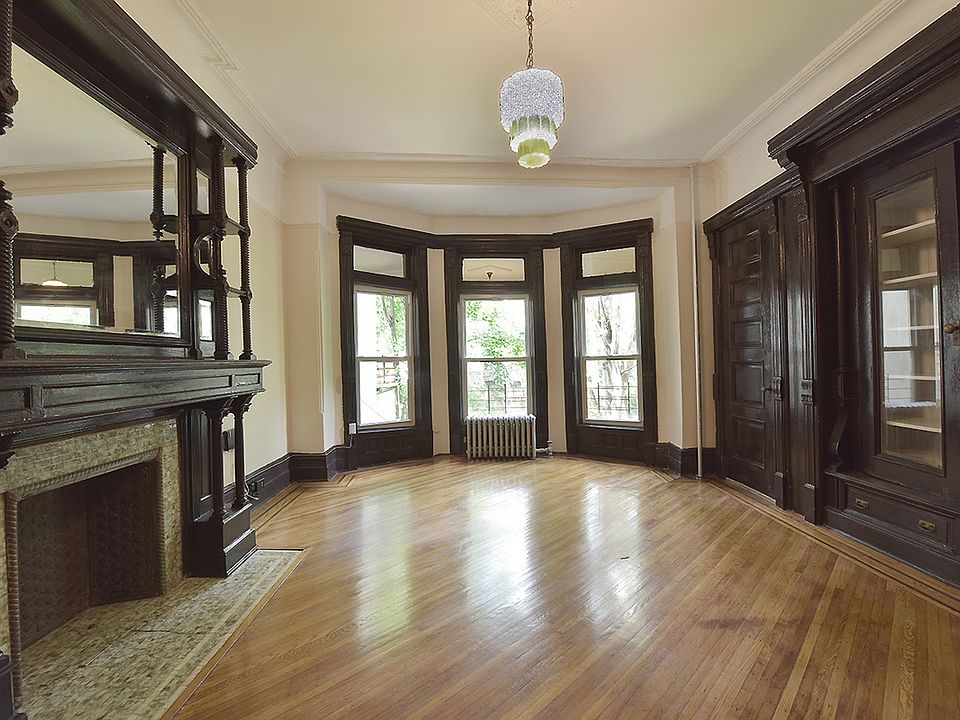 1st image of 377 Park Pl #1