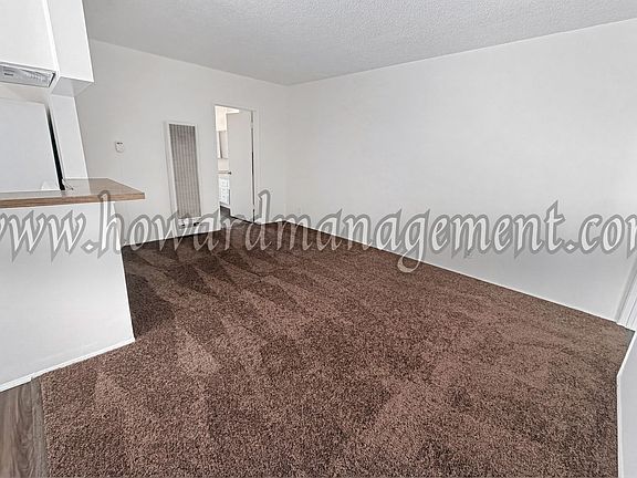 4th image of 4256 Lindblade Dr #17