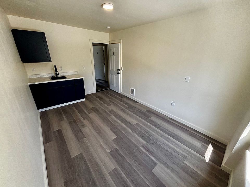 2nd image of 525 S Main St #4