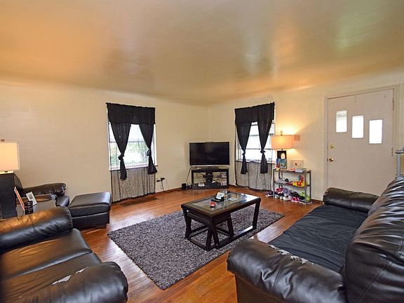 2nd image of 4322 Duneden Ave