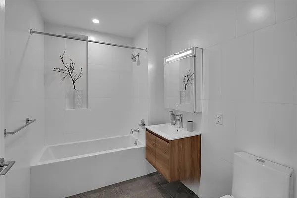 Rented by CW Realty Property Management LLC | media 5